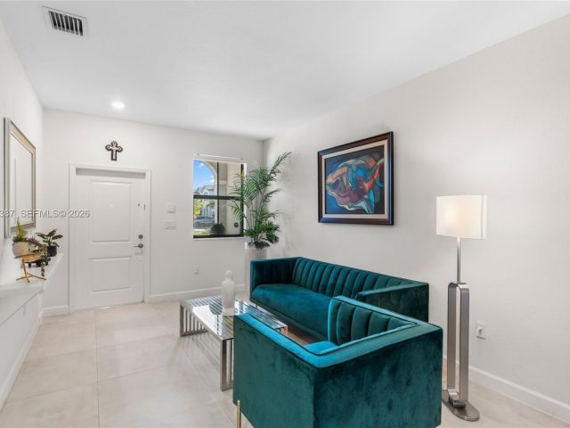 3-bedroom home for sale in Homestead - 28742 SW 134th Ct - MondialRealty