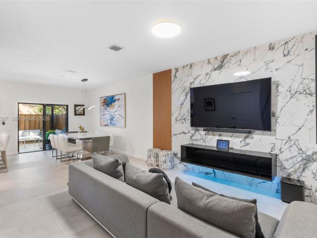 3-bedroom home for sale in Homestead - 28742 SW 134th Ct - MondialRealty