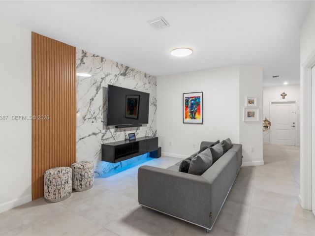 3-bedroom home for sale in Homestead - 28742 SW 134th Ct - MondialRealty