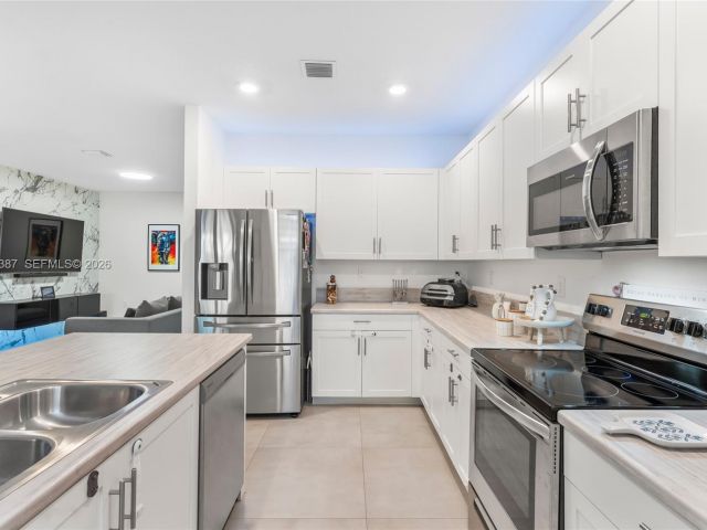 3-bedroom home for sale in Homestead - 28742 SW 134th Ct - MondialRealty