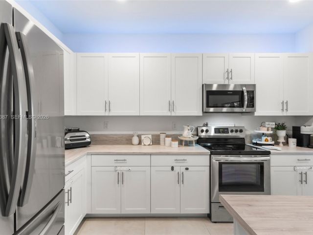 3-bedroom home for sale in Homestead - 28742 SW 134th Ct - MondialRealty