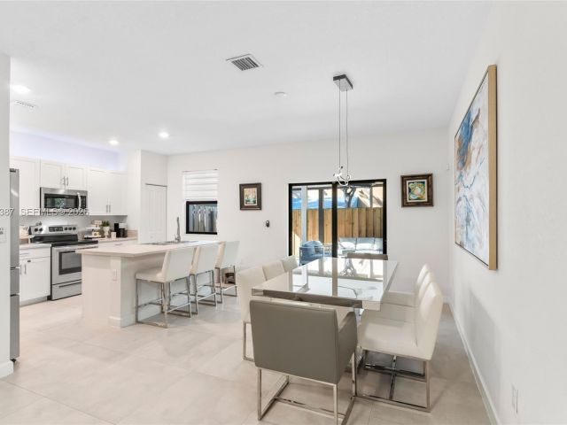 3-bedroom home for sale in Homestead - 28742 SW 134th Ct - MondialRealty