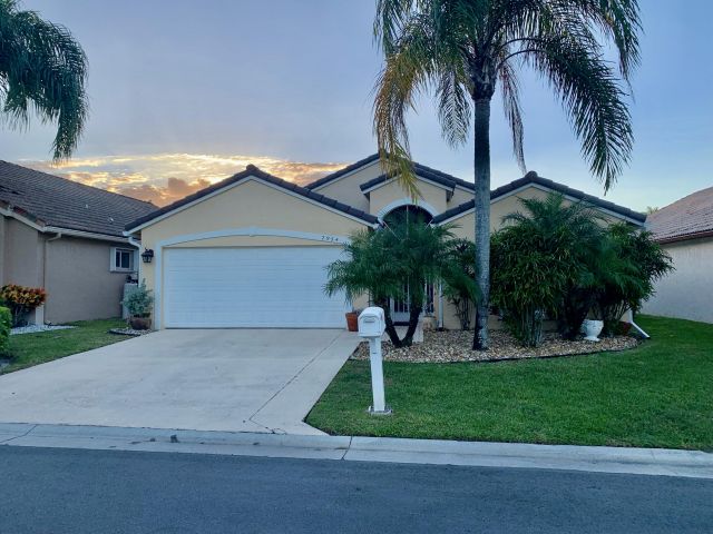 Home for rent at 7954 Stirling Bridge Boulevard S - photo 6827027