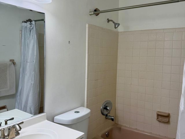 Home for rent at 3 Forest Hills Lane - photo 6830321