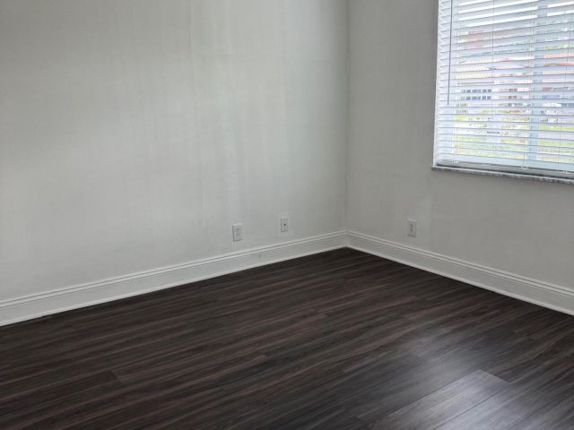 Home for rent at 3 Forest Hills Lane - photo 6830322