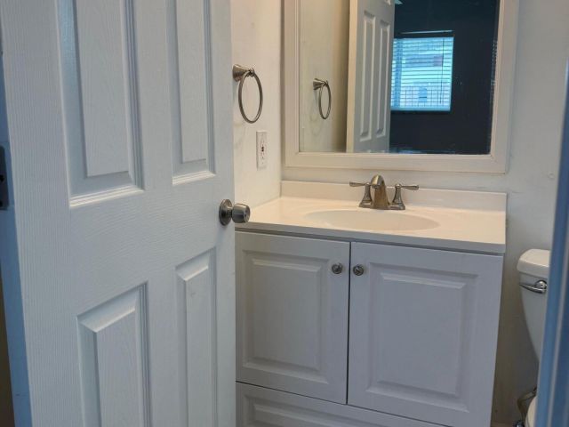 Home for rent at 3 Forest Hills Lane - photo 6830324