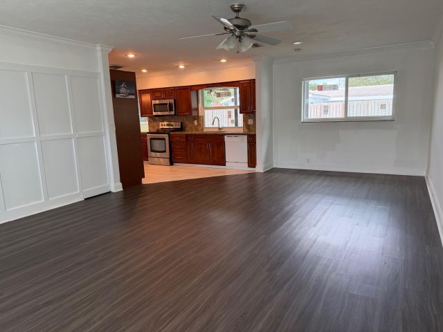 Home for rent at 3 Forest Hills Lane - photo 6830330