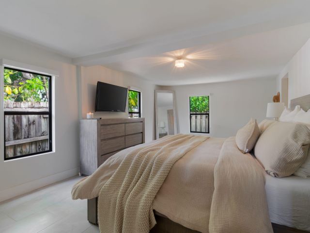 Home for sale at 537 NE 14th Court - photo 6871291