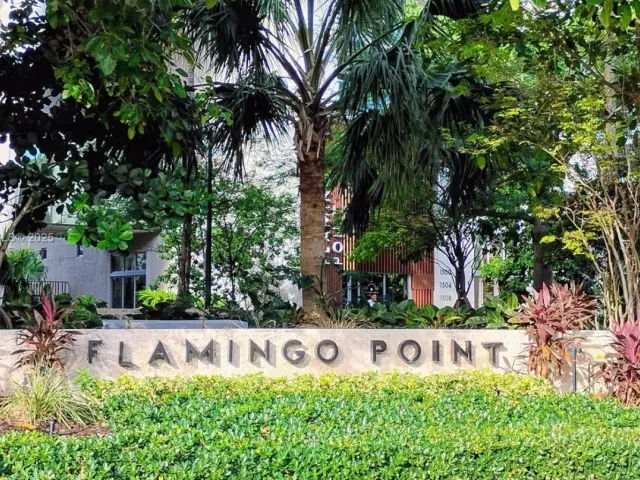 1-bedroom condo for rent in Miami Beach - 1500 Bay Rd 1002S - MondialRealty