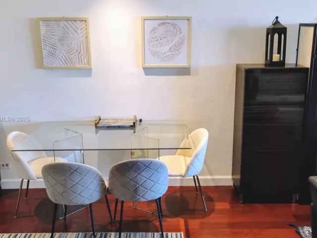 1-bedroom condo for rent in Miami Beach - 1500 Bay Rd 1002S - MondialRealty