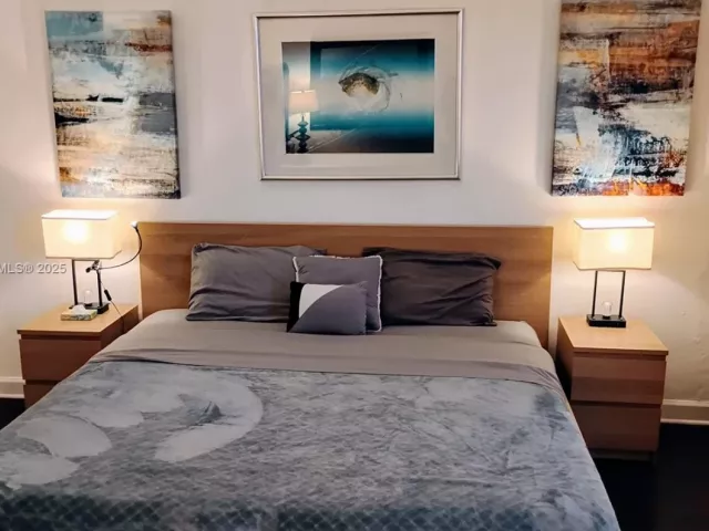 1-bedroom condo for rent in Miami Beach - 1500 Bay Rd 1002S - MondialRealty