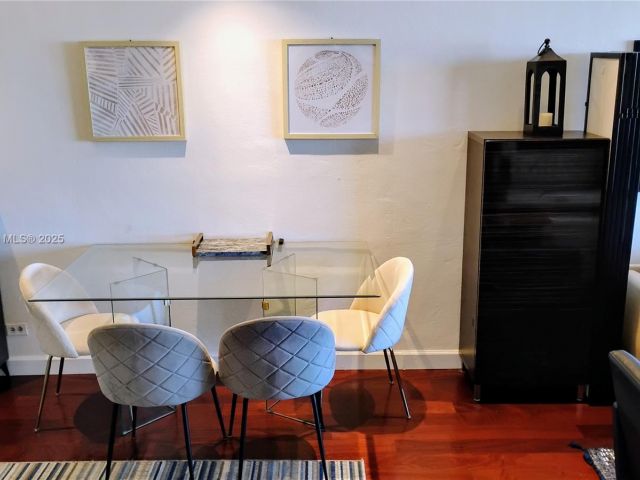 Apartment for rent  Unit #1002S - photo 6840296