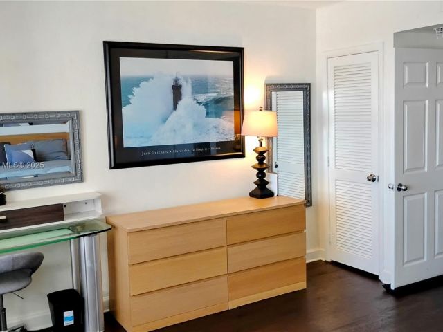 Apartment for rent  Unit #1002S - photo 6840298