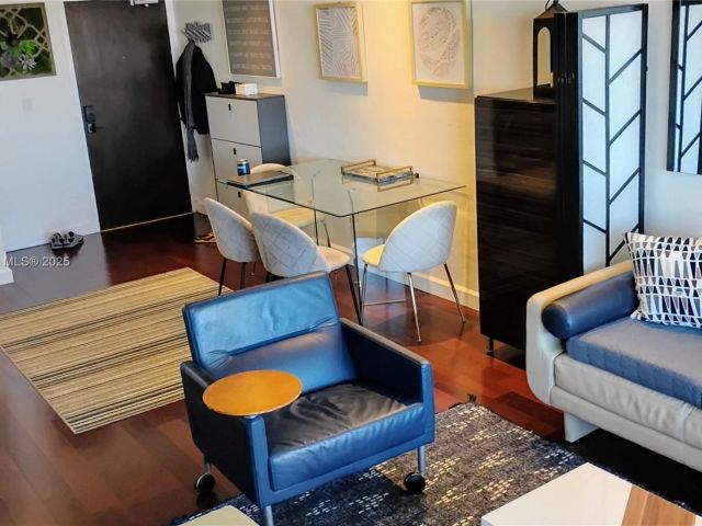 Apartment for rent  Unit #1002S - photo 6840306