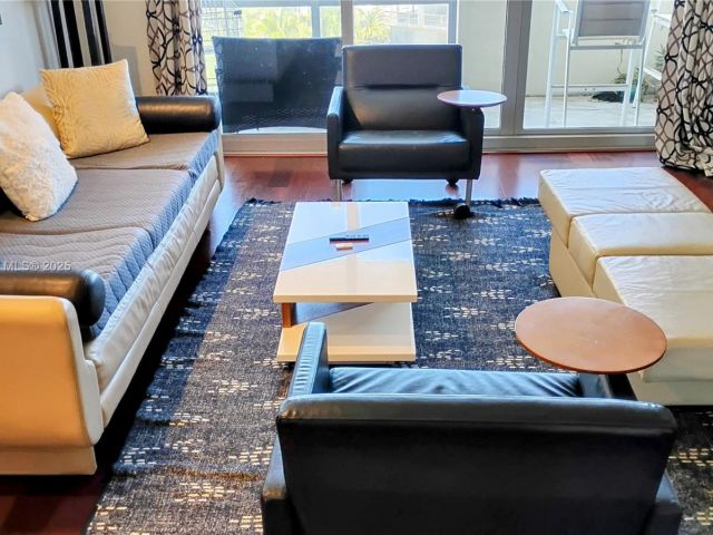 Apartment for rent  Unit #1002S - photo 6840308