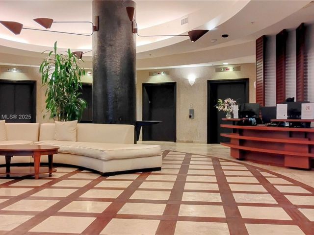 Apartment for rent  Unit #1002S - photo 6840310