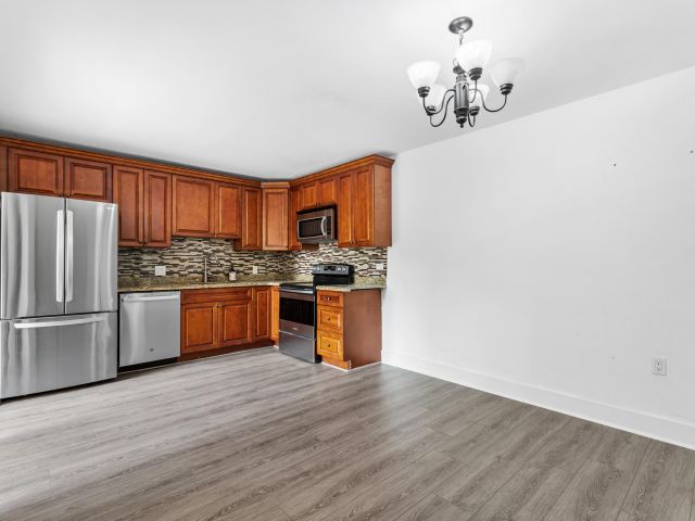 Home for rent at 1700 Embassy Drive 708 - photo 6829763