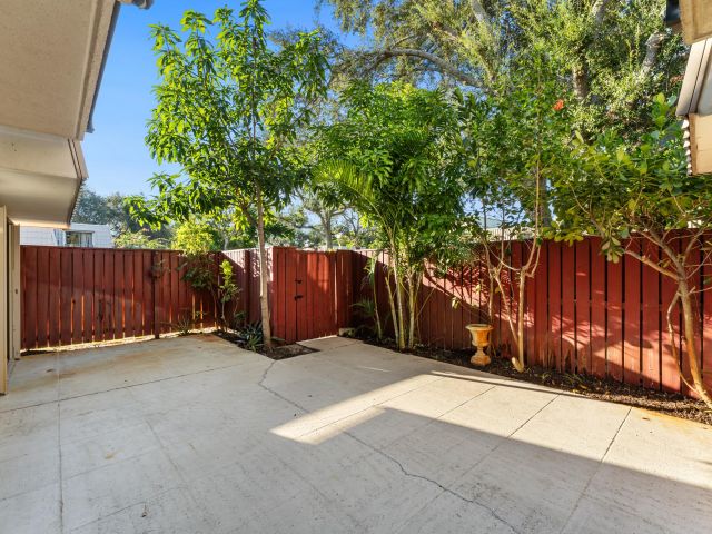 Home for rent at 1700 Embassy Drive 708 - photo 6829764