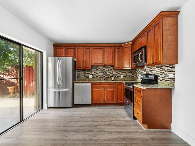 Home for rent at 1700 Embassy Drive 708 - photo 6829771