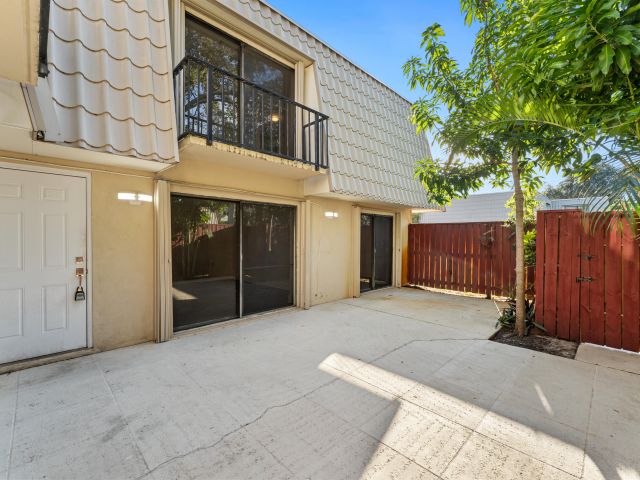 Home for rent at 1700 Embassy Drive 708 - photo 6829772