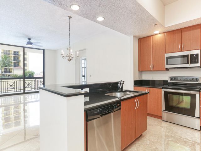 Apartment for rent  Unit #603 - photo 6856972