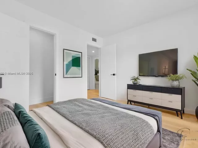 3-bedroom home for sale in North Miami - 75 NW 125th St - MondialRealty