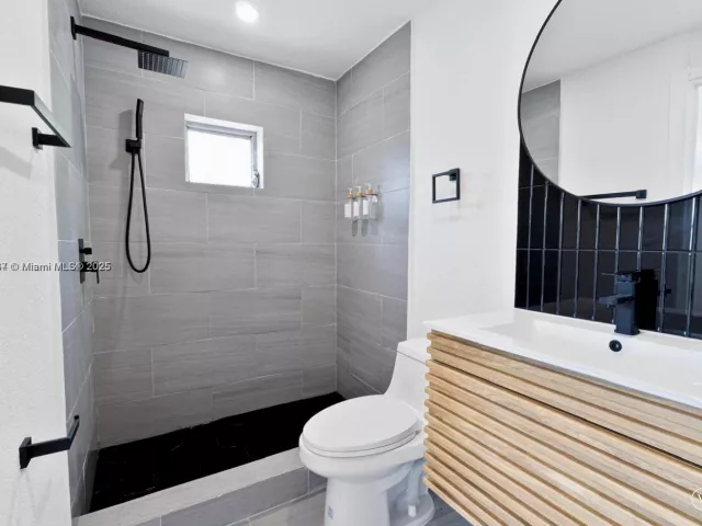 3-bedroom home for sale in North Miami - 75 NW 125th St - MondialRealty