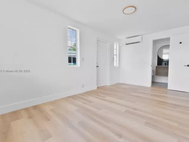 3-bedroom home for sale in North Miami - 75 NW 125th St - MondialRealty