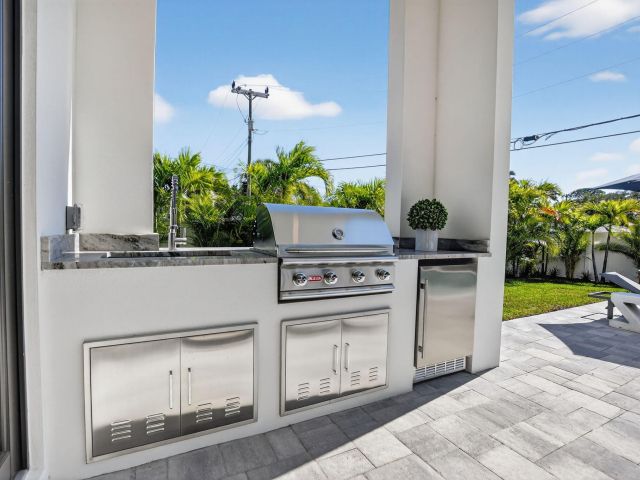 Home for sale at 1224 SW 13 Street - photo 6836766