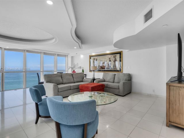 Apartment for rent  Unit #1836 - photo 6826136