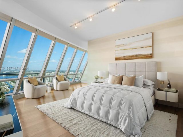 Apartment for sale  Unit #4806 - photo 6826626