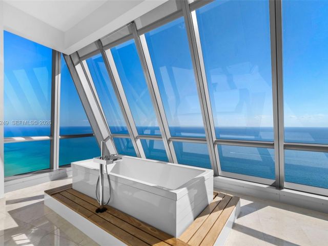 Apartment for sale  Unit #4806 - photo 6826631