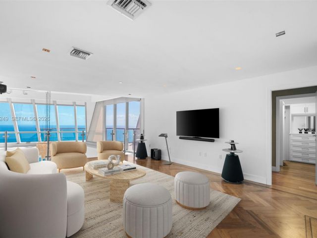 Apartment for sale  Unit #4806 - photo 6826632