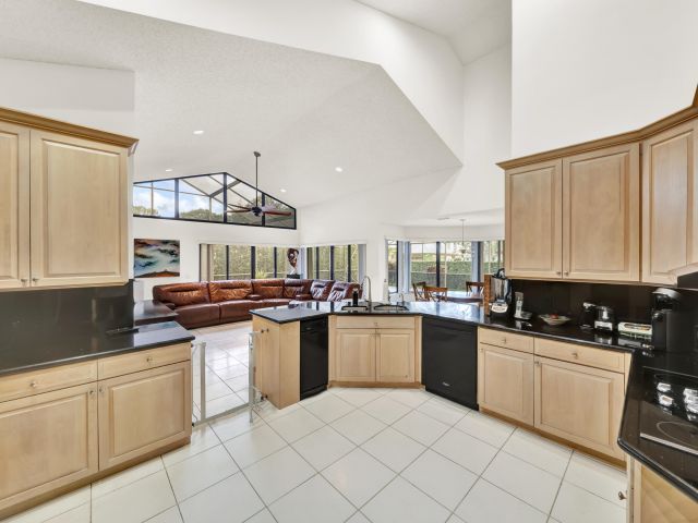 Home for rent at 20513 Sausalito Drive - photo 6830201