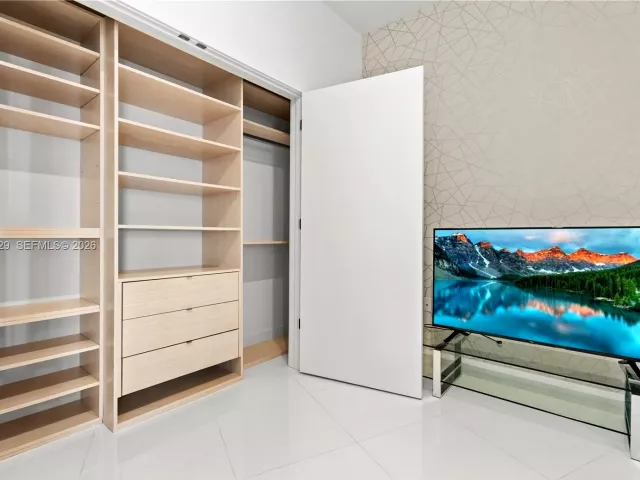 3-bedroom condo for sale in Miami - 851 NE 1st Ave 2811 - MondialRealty