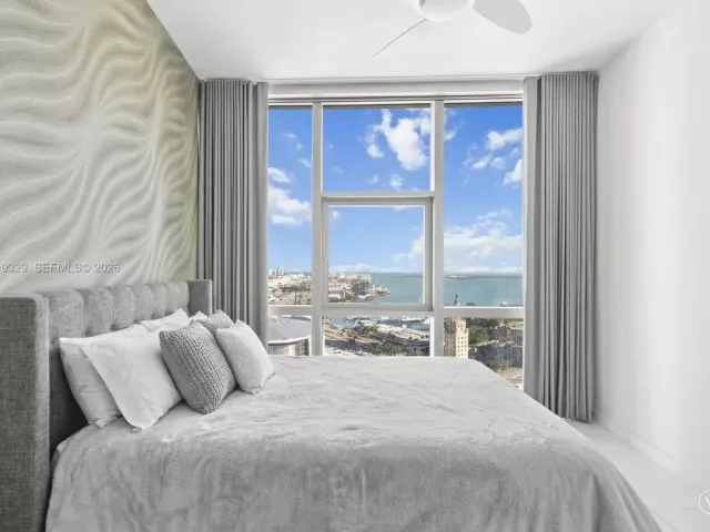 3-bedroom condo for sale in Miami - 851 NE 1st Ave 2811 - MondialRealty