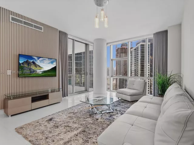 3-bedroom condo for sale in Miami - 851 NE 1st Ave 2811 - MondialRealty