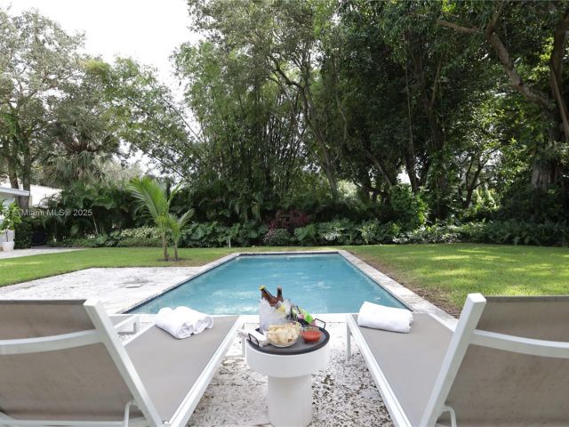 Home for rent at 12020 NE 5th Ave - photo 6824717