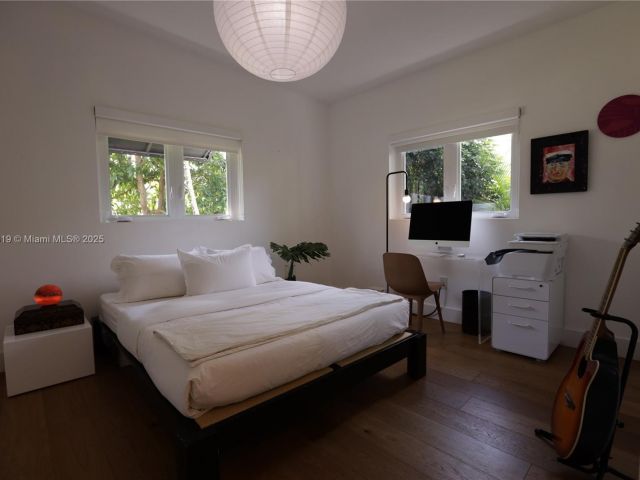 Home for rent at 12020 NE 5th Ave - photo 6824724