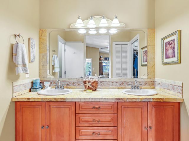 Home for sale at 1440 SW 20th Street - photo 6830219