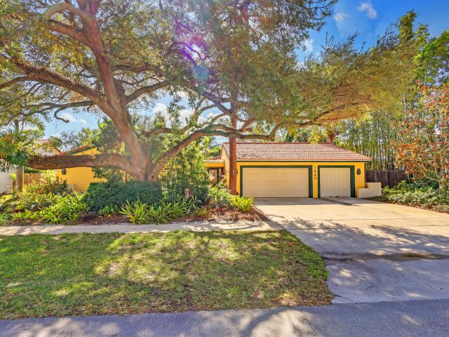 Home for sale at 1440 SW 20th Street - photo 6830230