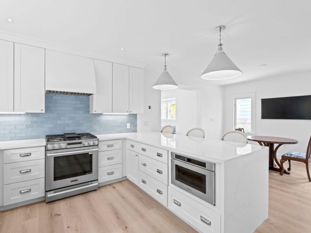 Home for sale at 313 Vallette Way Way - photo 6829744