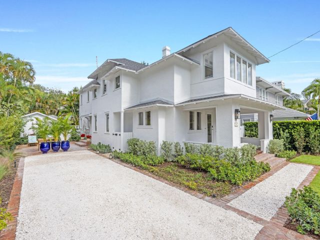 Home for sale at 313 Vallette Way Way - photo 6829755