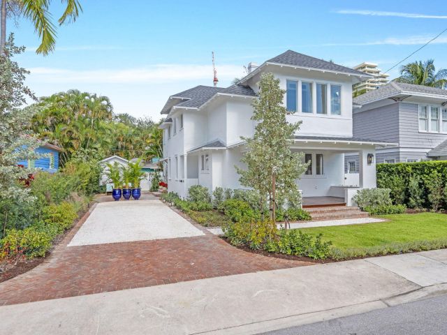 Home for sale at 313 Vallette Way Way - photo 6829756