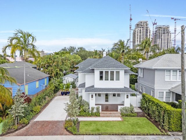 Home for sale at 313 Vallette Way Way - photo 6829760