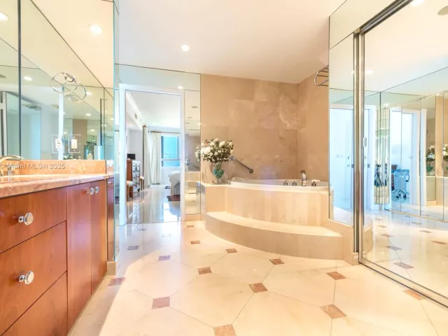 Apartment for rent  Unit #1036 - photo 6829685