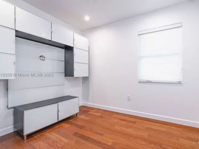 4-bedroom home for sale in Coral Gables - 1130 Lugo Ave - MondialRealty