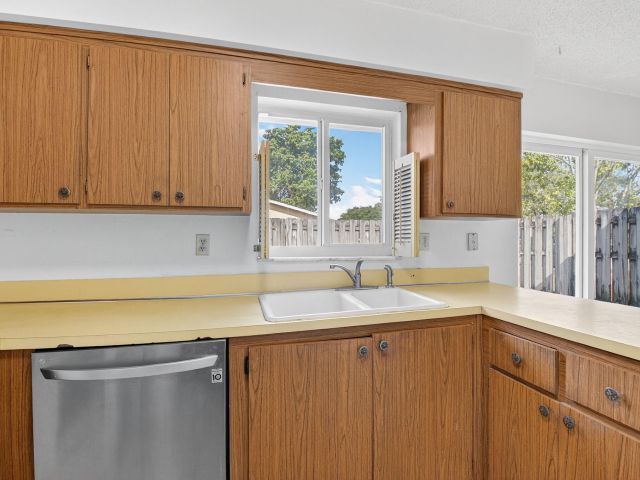 Home for sale at 1601 NW 5th Street - photo 6832463