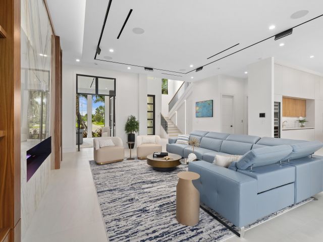 Home for sale at 2880 NE 9th Street - photo 6836451