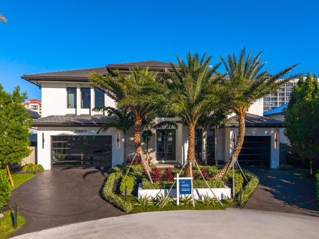 Home for sale at 2880 NE 9th Street - photo 6836454